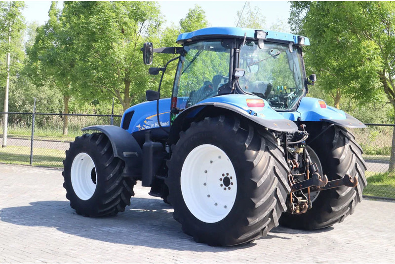 New Holland TS135A | 40 KM/H | 4X4 | SUPERSTEER - Трактор: снимка 3 New Holland TS135A | 40 KM/H | 4X4 | SUPERSTEER - Трактор: снимка 3