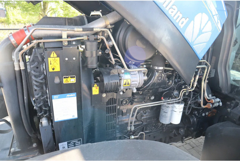 Лизинг на New Holland TS135A | 40 KM/H | 4X4 | SUPERSTEER New Holland TS135A | 40 KM/H | 4X4 | SUPERSTEER: снимка 12