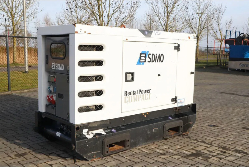 SDMO R44C3 | 44 KVA | GOOD WORKING - Електрогенератор: снимка 3 SDMO R44C3 | 44 KVA | GOOD WORKING - Електрогенератор: снимка 3