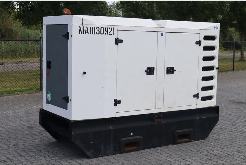 SDMO R90C3 | 90 KVA | 400 V - Електрогенератор: снимка 3 SDMO R90C3 | 90 KVA | 400 V - Електрогенератор: снимка 3