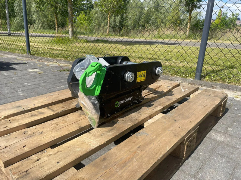 STEELWRIST QC S40 FPL | QUICK COUPLER | 2 - 6 TON | NEW / UNUSED - Хидравлична ножица за Строителна техника: снимка 1 STEELWRIST QC S40 FPL | QUICK COUPLER | 2 - 6 TON | NEW / UNUSED - Хидравлична ножица за Строителна техника: снимка 1