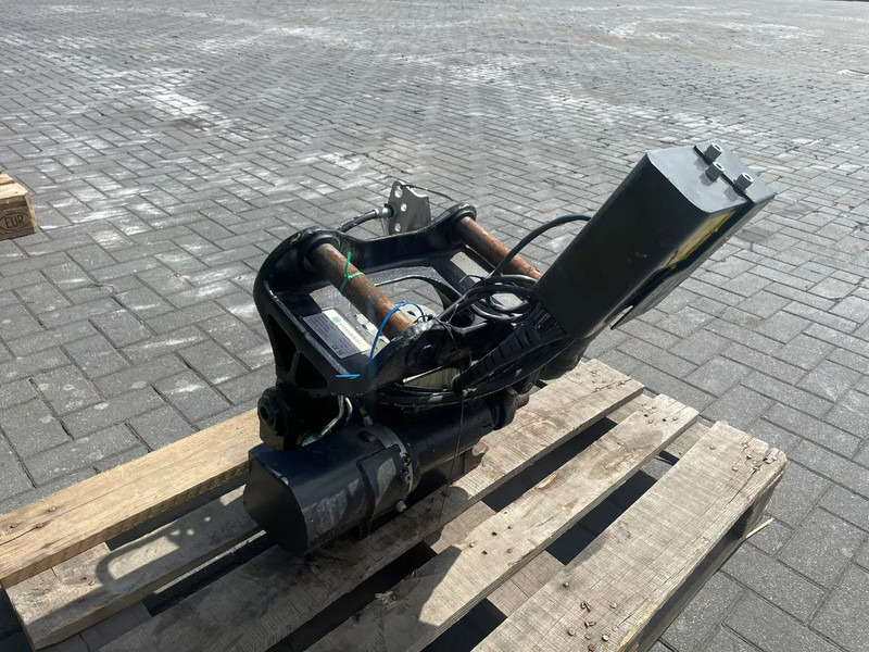 STEELWRIST STEELWRIST X06 S40 | TILT ROTATOR | VLS | FPL | RF | NEW / UNUSED - Тилтротатор за Строителна техника: снимка 5 STEELWRIST STEELWRIST X06 S40 | TILT ROTATOR | VLS | FPL | RF | NEW / UNUSED - Тилтротатор за Строителна техника: снимка 5