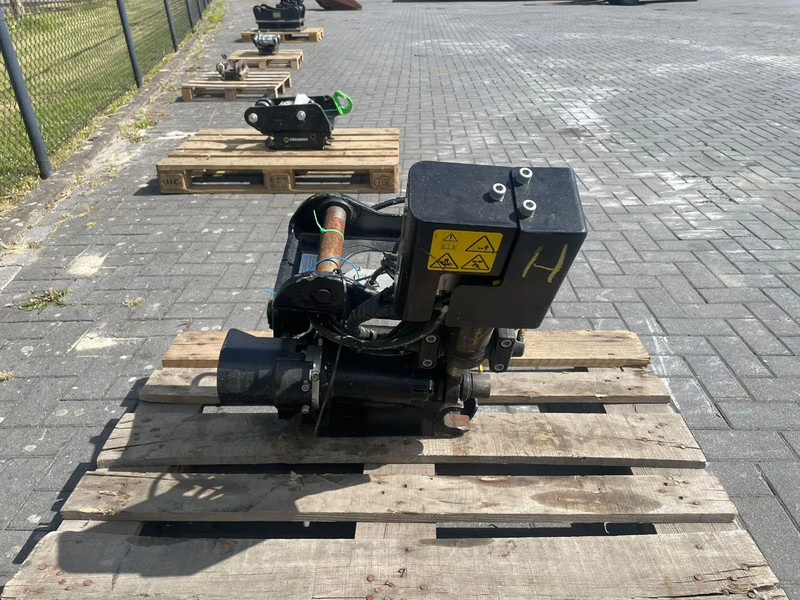 STEELWRIST STEELWRIST X06 S40 | TILT ROTATOR | VLS | FPL | RF | NEW / UNUSED - Тилтротатор за Строителна техника: снимка 4 STEELWRIST STEELWRIST X06 S40 | TILT ROTATOR | VLS | FPL | RF | NEW / UNUSED - Тилтротатор за Строителна техника: снимка 4
