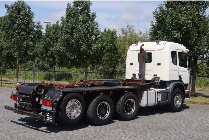 Scania P124-420 | 8X4 | HOOKLIFT | MANUAL | BIG AXLES | EURO 3 - Мултилифт с кука камион: снимка 5 Scania P124-420 | 8X4 | HOOKLIFT | MANUAL | BIG AXLES | EURO 3 - Мултилифт с кука камион: снимка 5
