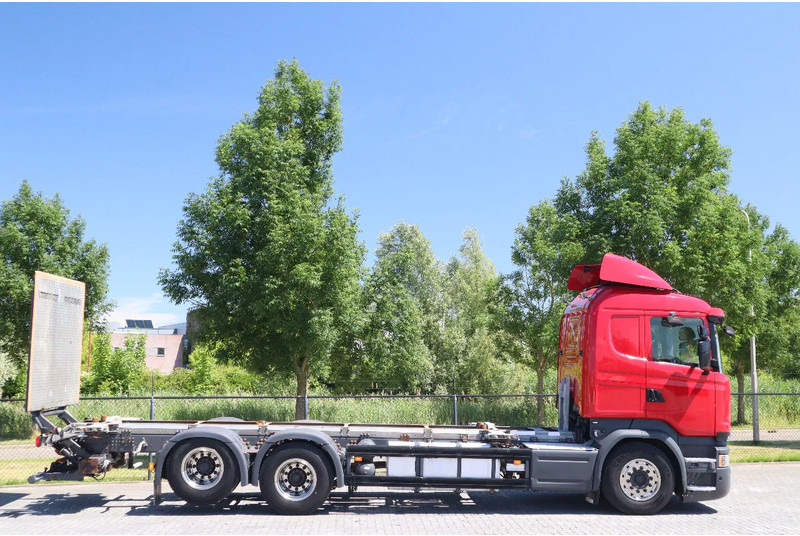 Scania R580 V8 | 6X2 | BDF | RETARDER | TAILLIFT | EURO 6 - Контейнеровоз/ Сменна каросерия камион: снимка 4 Scania R580 V8 | 6X2 | BDF | RETARDER | TAILLIFT | EURO 6 - Контейнеровоз/ Сменна каросерия камион: снимка 4