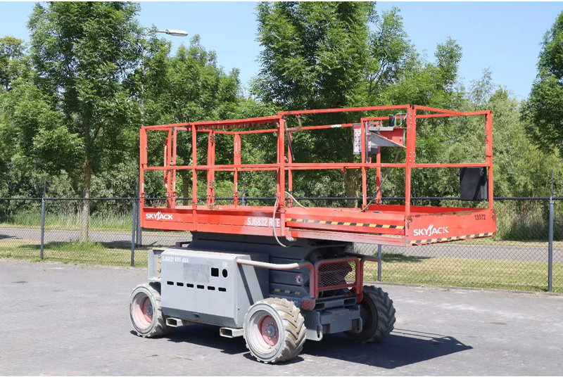 Skyjack SJ 6832 RTE | 12 METER | 454 KG - Ножична работна платформа: снимка 5 Skyjack SJ 6832 RTE | 12 METER | 454 KG - Ножична работна платформа: снимка 5
