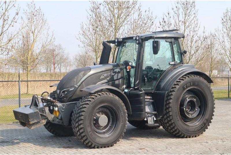 Valtra T234 D UNLIMITED | FRONT PTO | 53 KM/H | FULL OPTION - Трактор: снимка 1 Valtra T234 D UNLIMITED | FRONT PTO | 53 KM/H | FULL OPTION - Трактор: снимка 1