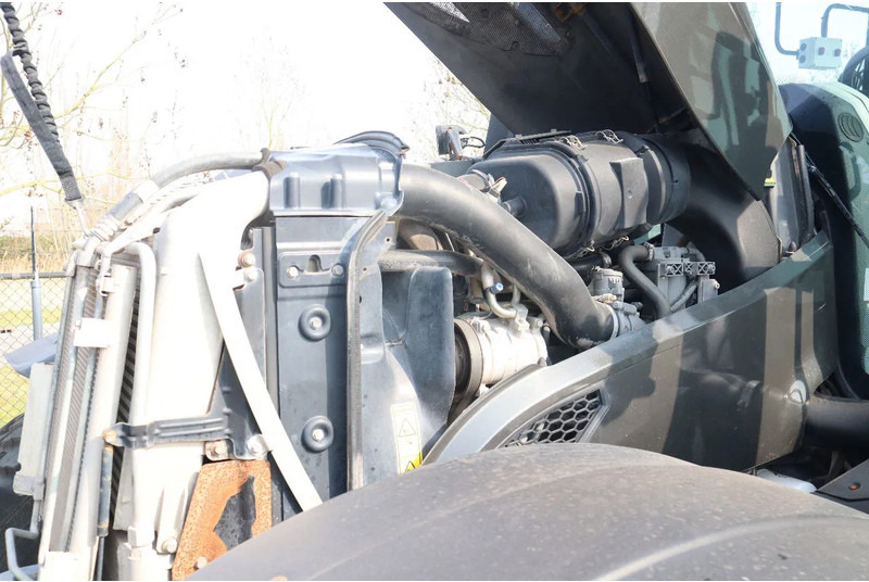 Трактор Valtra T234 D UNLIMITED | FRONT PTO | 53 KM/H | FULL OPTION: снимка 14