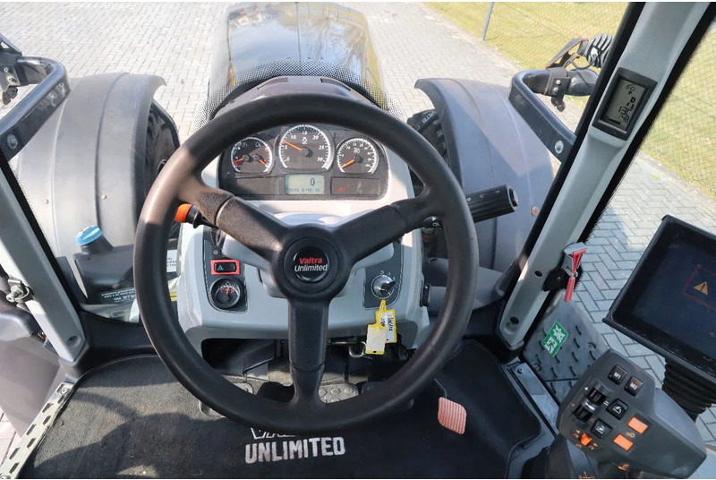 Трактор Valtra T234 D UNLIMITED | FRONT PTO | 53 KM/H | FULL OPTION: снимка 17