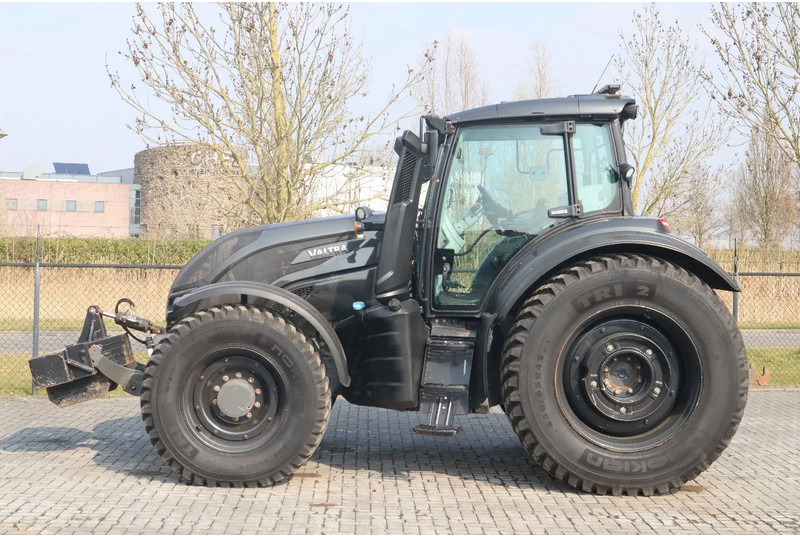 Valtra T234 D UNLIMITED | FRONT PTO | 53 KM/H | FULL OPTION - Трактор: снимка 2 Valtra T234 D UNLIMITED | FRONT PTO | 53 KM/H | FULL OPTION - Трактор: снимка 2