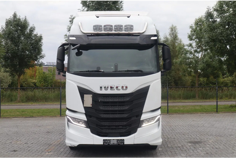 Iveco S-WAY 570 6X2 | RETARDER | EURO 6 - Влекач: снимка 2 Iveco S-WAY 570 6X2 | RETARDER | EURO 6 - Влекач: снимка 2