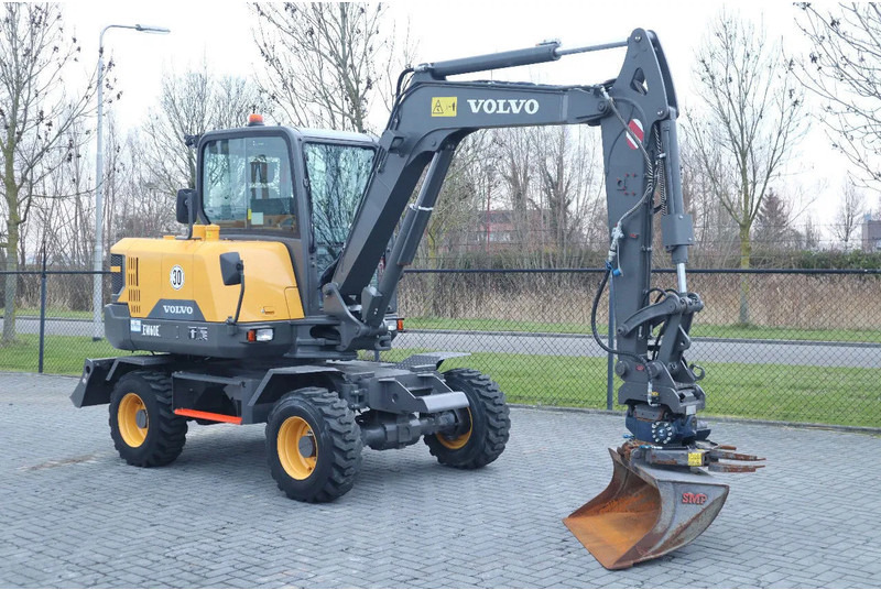Volvo EW60E | DEMO | 30 KM/H | ROTOTILT + GRIPPER | BUCKET - Колесен багер: снимка 5 Volvo EW60E | DEMO | 30 KM/H | ROTOTILT + GRIPPER | BUCKET - Колесен багер: снимка 5