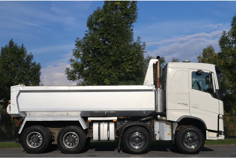 Volvo FH 540 | 8X4 | BIG AXLES | RETARDER | EURO 6 - Самосвал камион: снимка 3 Volvo FH 540 | 8X4 | BIG AXLES | RETARDER | EURO 6 - Самосвал камион: снимка 3