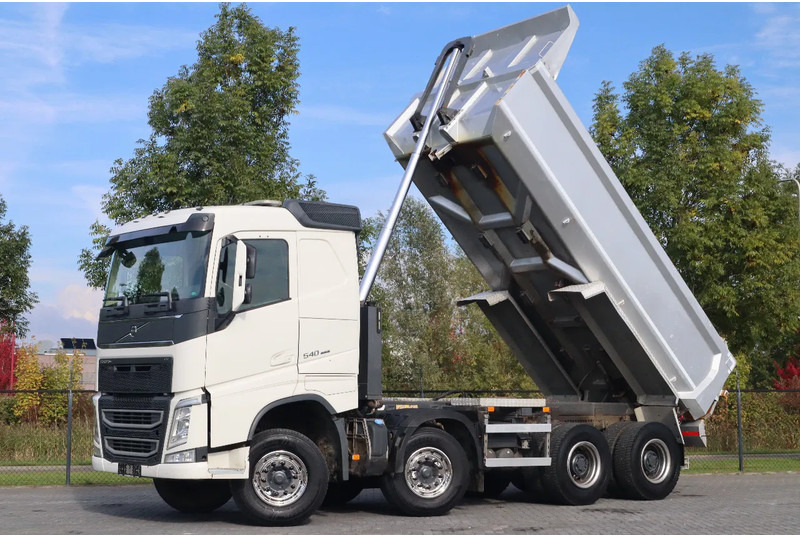 Volvo FH 540 | 8X4 | BIG AXLES | RETARDER | EURO 6 - Самосвал камион: снимка 1 Volvo FH 540 | 8X4 | BIG AXLES | RETARDER | EURO 6 - Самосвал камион: снимка 1