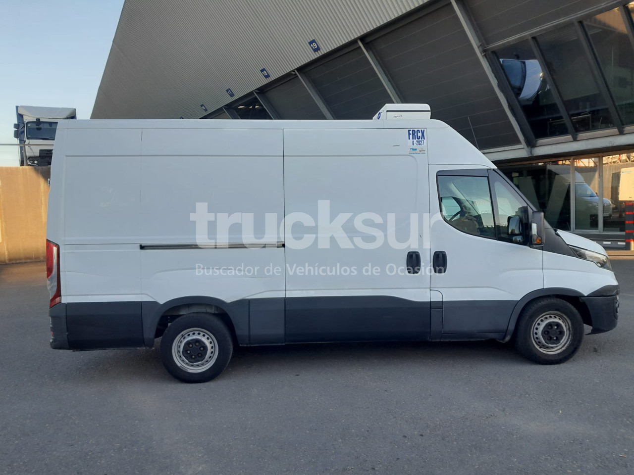 IVECO 35S12 12M3 FRC-X - Лекотоварен автомобил фургон: снимка 5 IVECO 35S12 12M3 FRC-X - Лекотоварен автомобил фургон: снимка 5