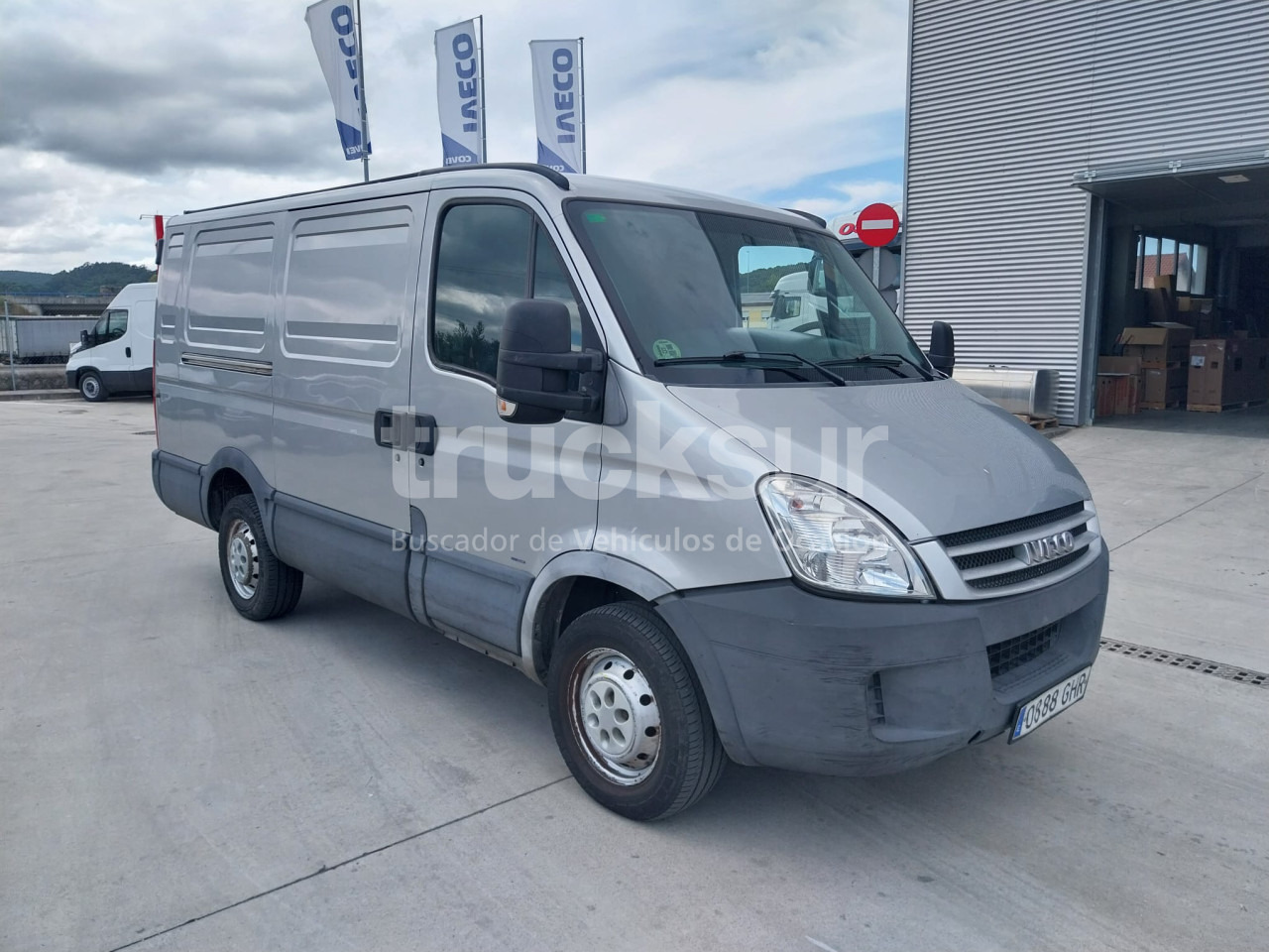 IVECO DAILY 35S12 7M3 - Лекотоварен автомобил фургон: снимка 2 IVECO DAILY 35S12 7M3 - Лекотоварен автомобил фургон: снимка 2