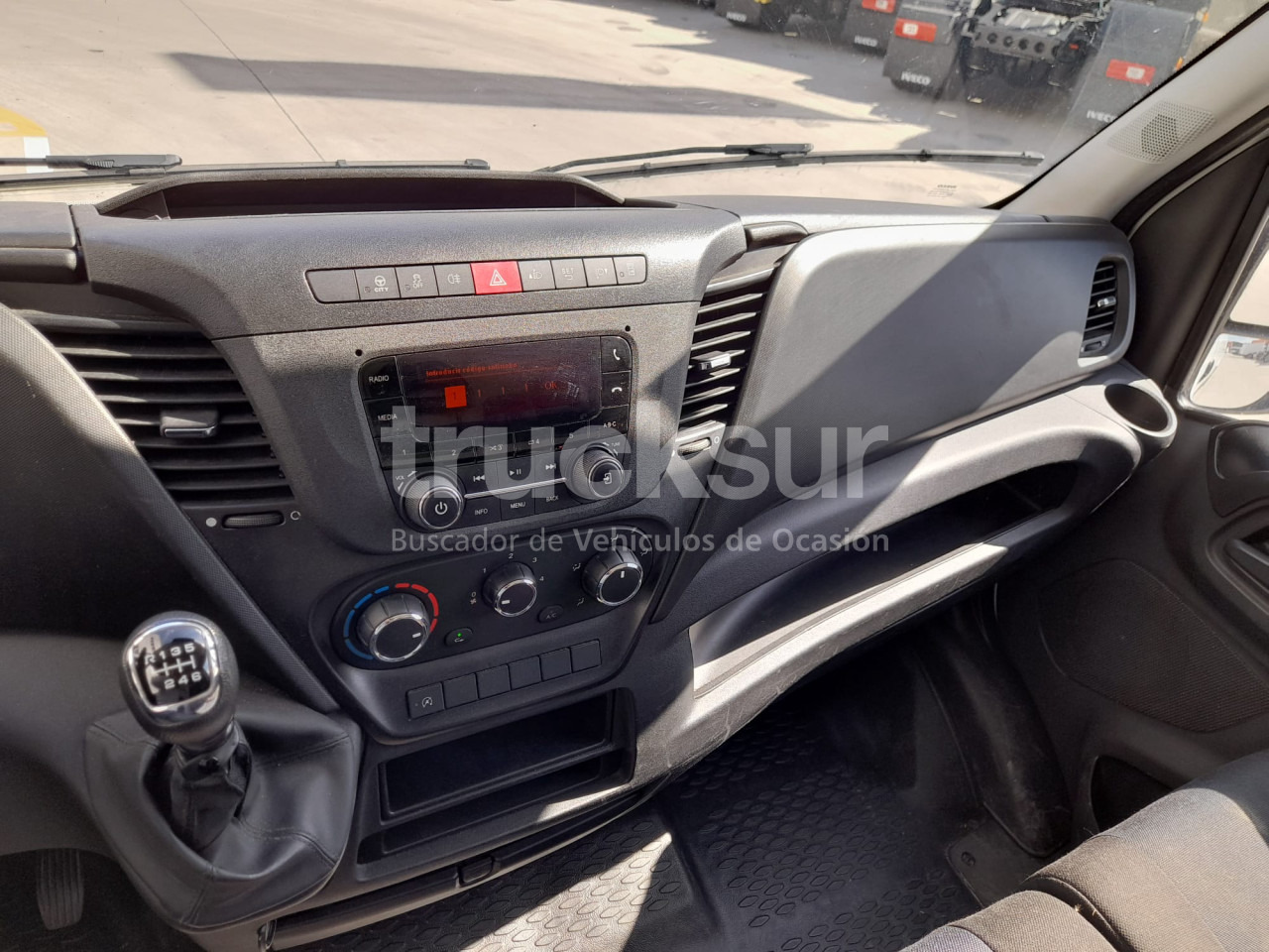 Лекотоварен автомобил фургон IVECO DAILY 35S16: снимка 8