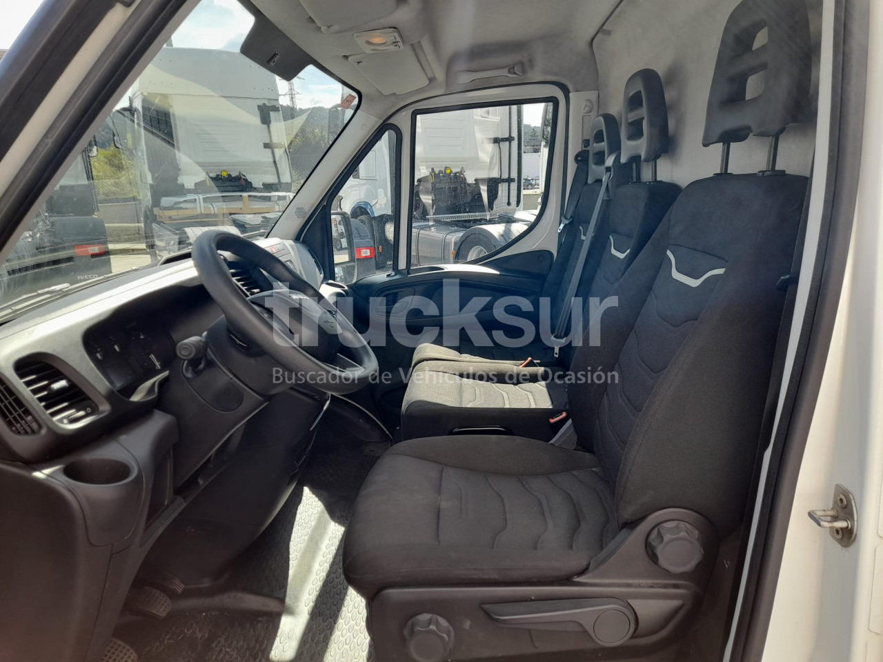 Лекотоварен автомобил фургон IVECO DAILY 35S16: снимка 5
