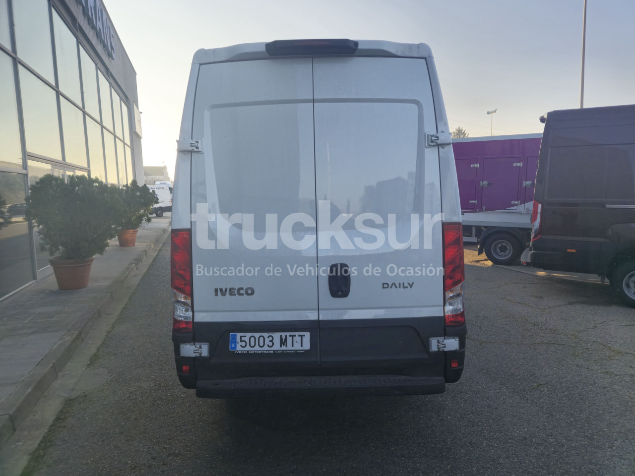 IVECO DAILY 35S16V 12M3 - Лекотоварен автомобил фургон: снимка 5 IVECO DAILY 35S16V 12M3 - Лекотоварен автомобил фургон: снимка 5