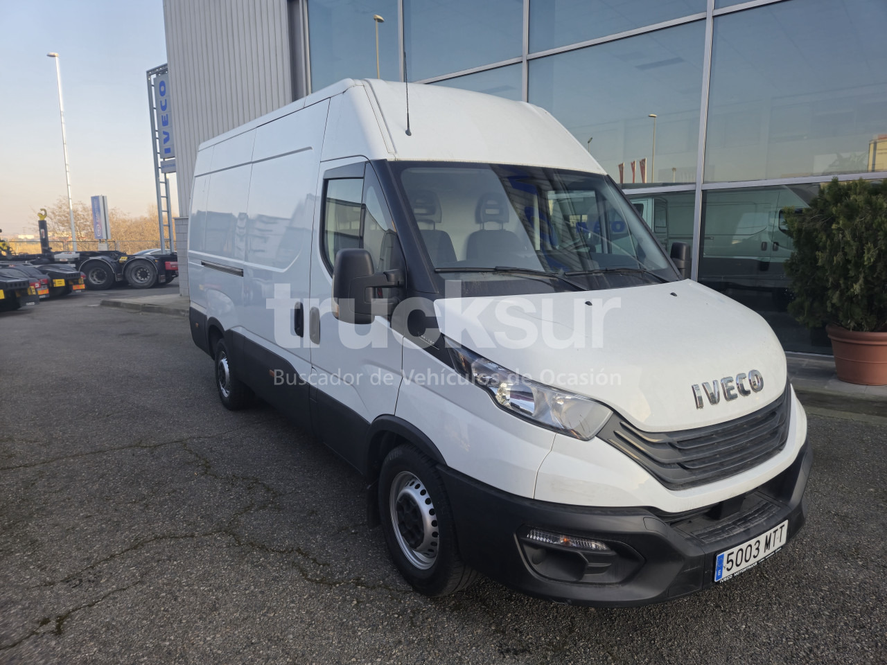 IVECO DAILY 35S16V 12M3 - Лекотоварен автомобил фургон: снимка 3 IVECO DAILY 35S16V 12M3 - Лекотоварен автомобил фургон: снимка 3