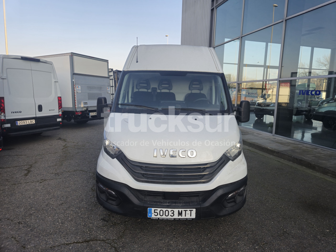 IVECO DAILY 35S16V 12M3 - Лекотоварен автомобил фургон: снимка 2 IVECO DAILY 35S16V 12M3 - Лекотоварен автомобил фургон: снимка 2