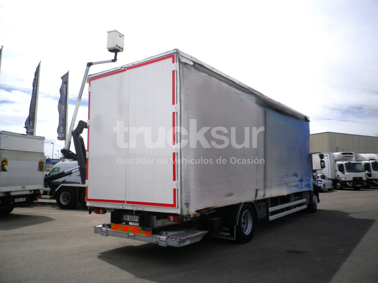RENAULT D280.18 22P - Камион с брезент: снимка 4 RENAULT D280.18 22P - Камион с брезент: снимка 4