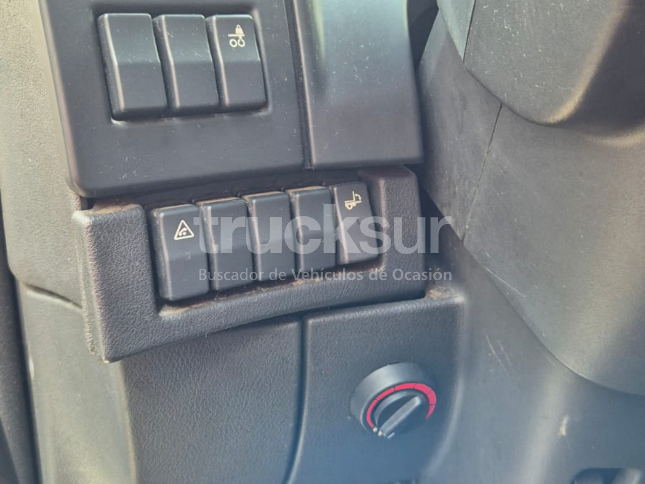 RENAULT D320.26 - Камион с брезент: снимка 3 RENAULT D320.26 - Камион с брезент: снимка 3
