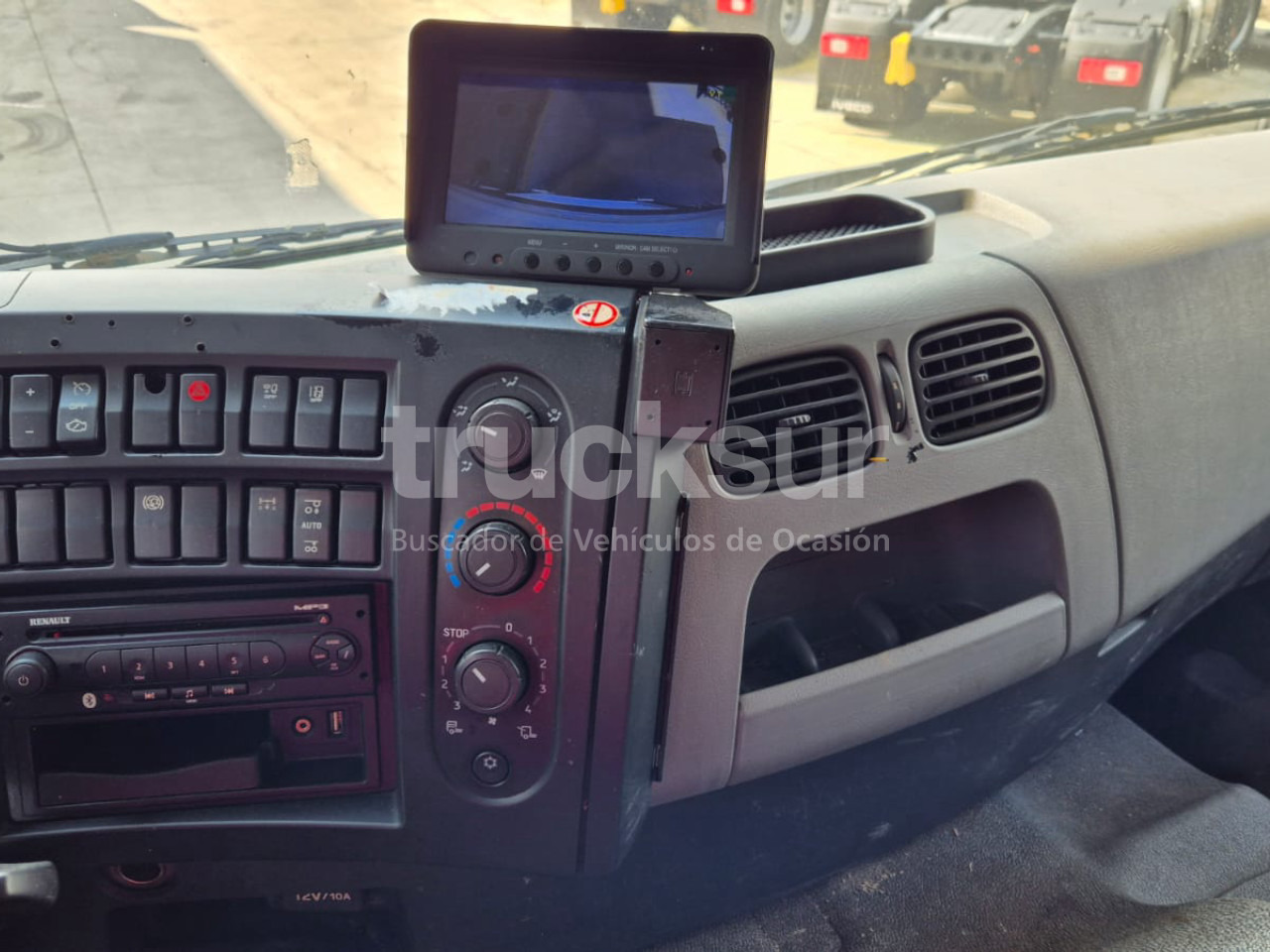 RENAULT D320.26 - Камион с брезент: снимка 1 RENAULT D320.26 - Камион с брезент: снимка 1