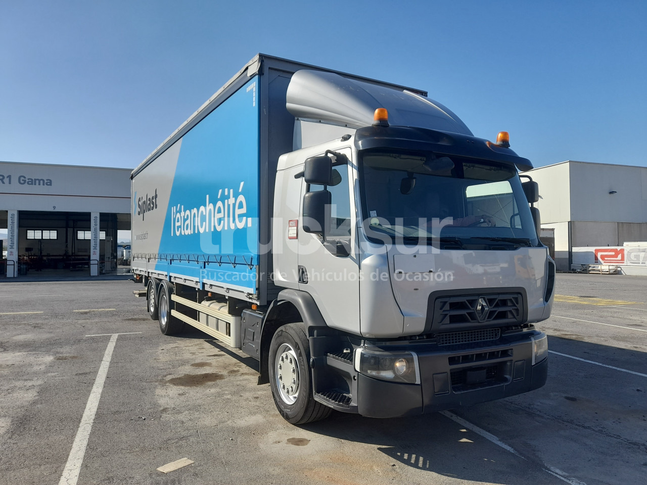 RENAULT D320.26 ejes 6x2*4 - Камион с брезент: снимка 1 RENAULT D320.26 ejes 6x2*4 - Камион с брезент: снимка 1
