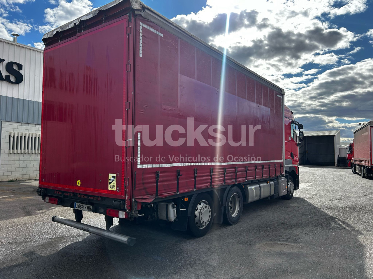 RENAULT T480 HIGH SLEEPER CAB 6X2*4 ejes 6x2*4 - Камион с брезент: снимка 3 RENAULT T480 HIGH SLEEPER CAB 6X2*4 ejes 6x2*4 - Камион с брезент: снимка 3