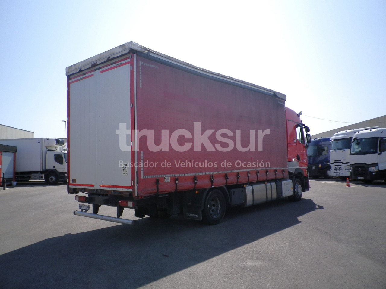 RENAULT T480 HIGH SLEEPER CAB - Камион с брезент: снимка 4 RENAULT T480 HIGH SLEEPER CAB - Камион с брезент: снимка 4