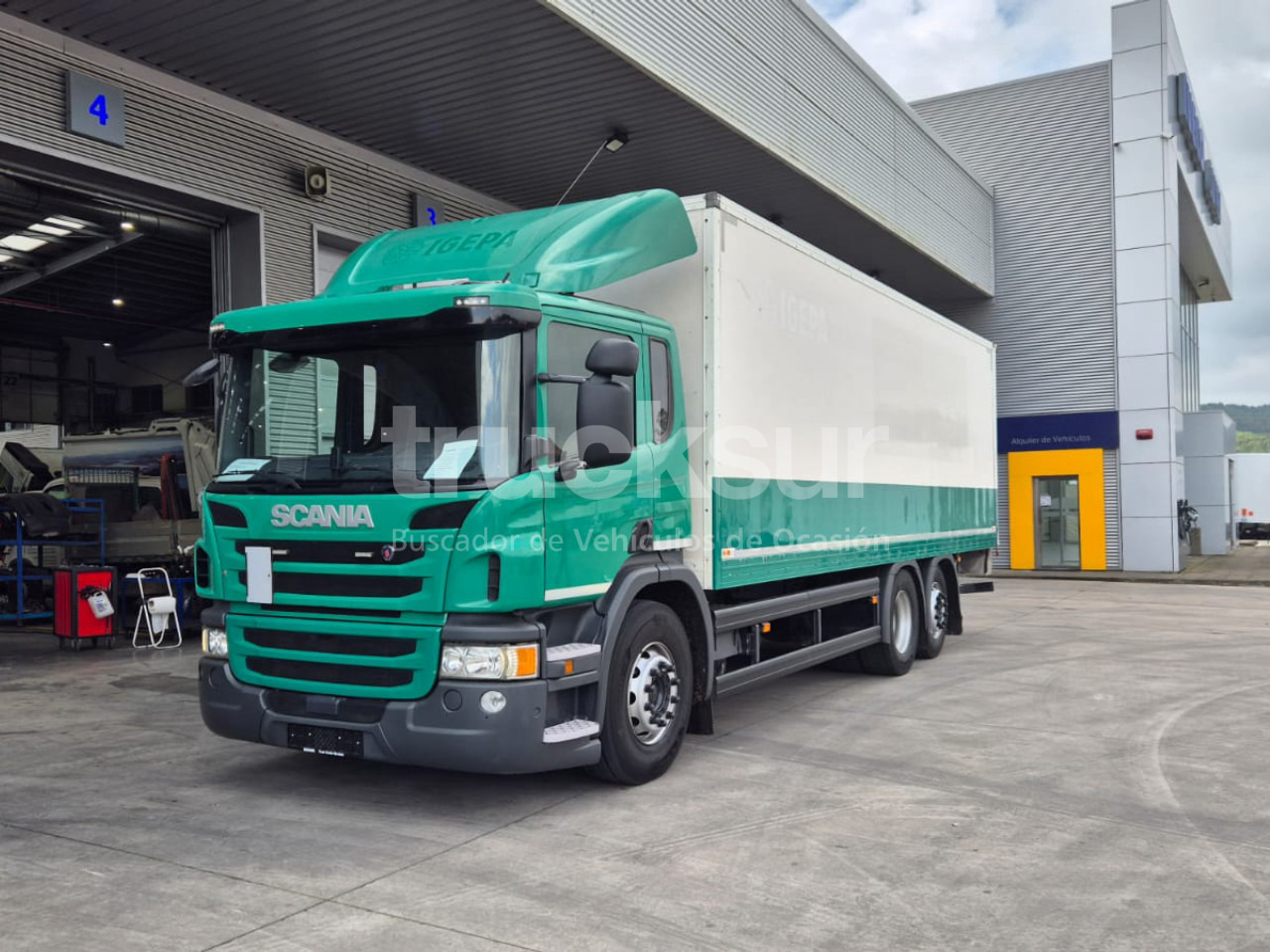 SCANIA P320.26 ejes 6x2*4 - Камион с брезент: снимка 1 SCANIA P320.26 ejes 6x2*4 - Камион с брезент: снимка 1