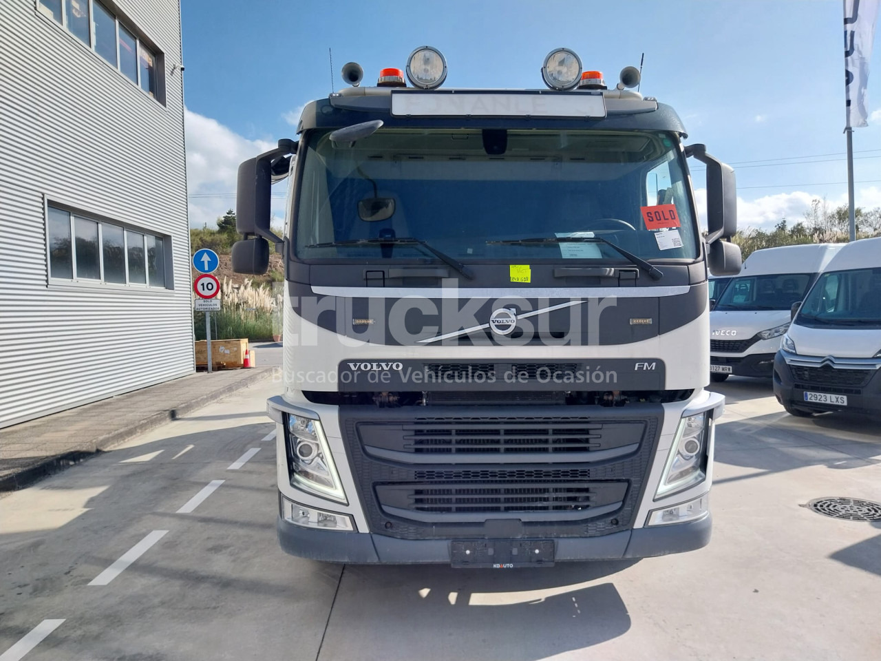 VOLVO FM 330HP - Мултилифт за контейнери камион: снимка 2 VOLVO FM 330HP - Мултилифт за контейнери камион: снимка 2