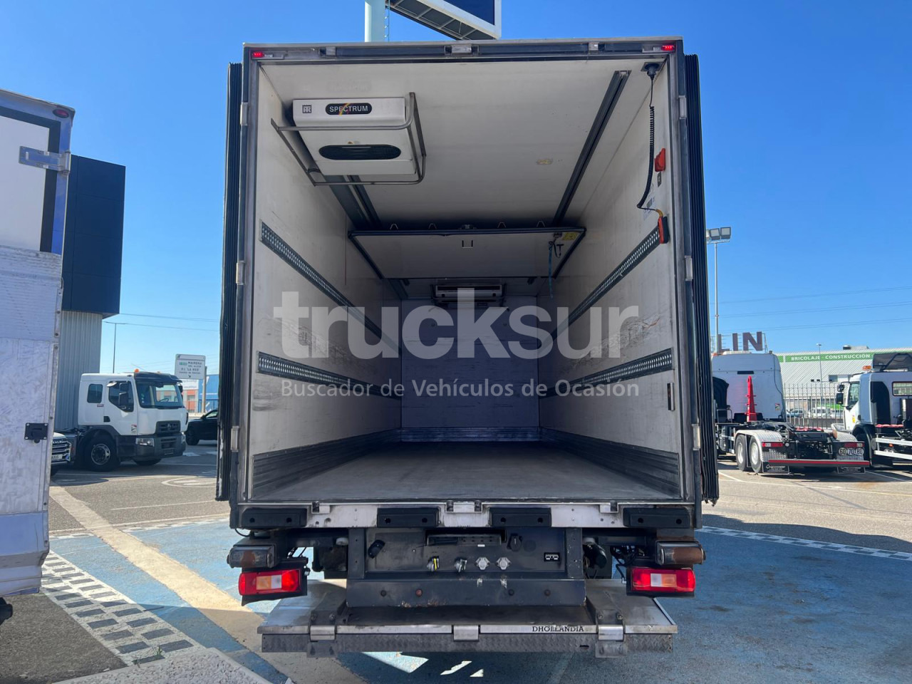 VOLVO FM450 ejes 6x2*4 - Рефрижератор камион: снимка 5 VOLVO FM450 ejes 6x2*4 - Рефрижератор камион: снимка 5