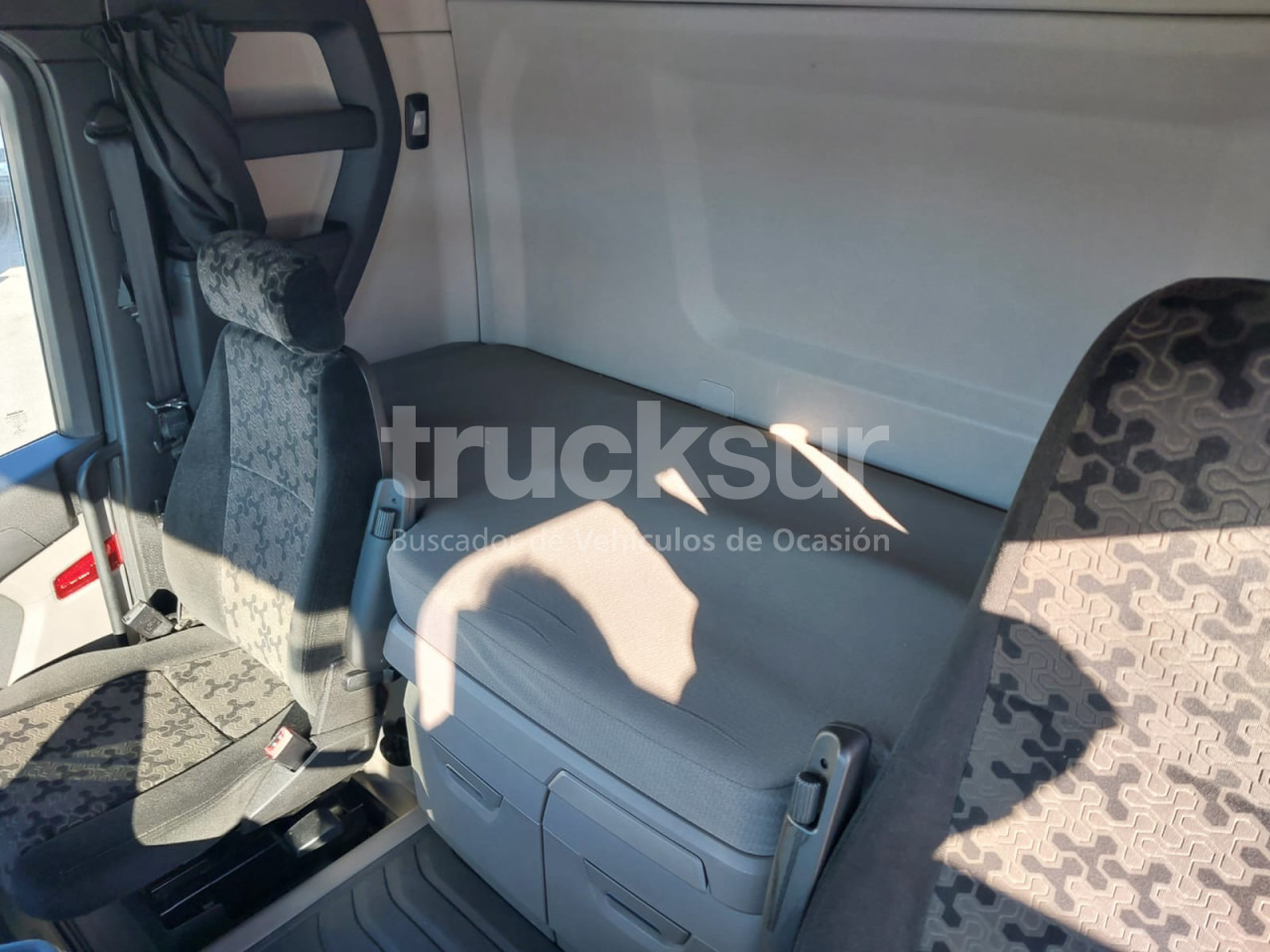 Влекач SCANIA R410 GAS GNL: снимка 15