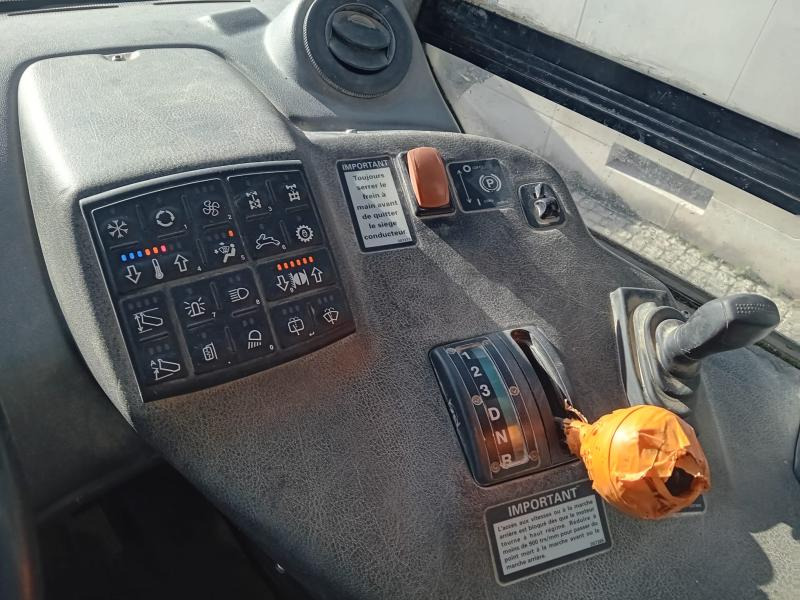 Bell B30D - Съчленен самосвал: снимка 2 Bell B30D - Съчленен самосвал: снимка 2