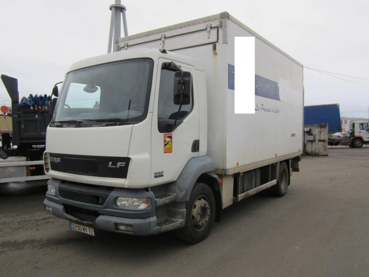 DAF LF 220 - За превоз на животни камион: снимка 1 DAF LF 220 - За превоз на животни камион: снимка 1
