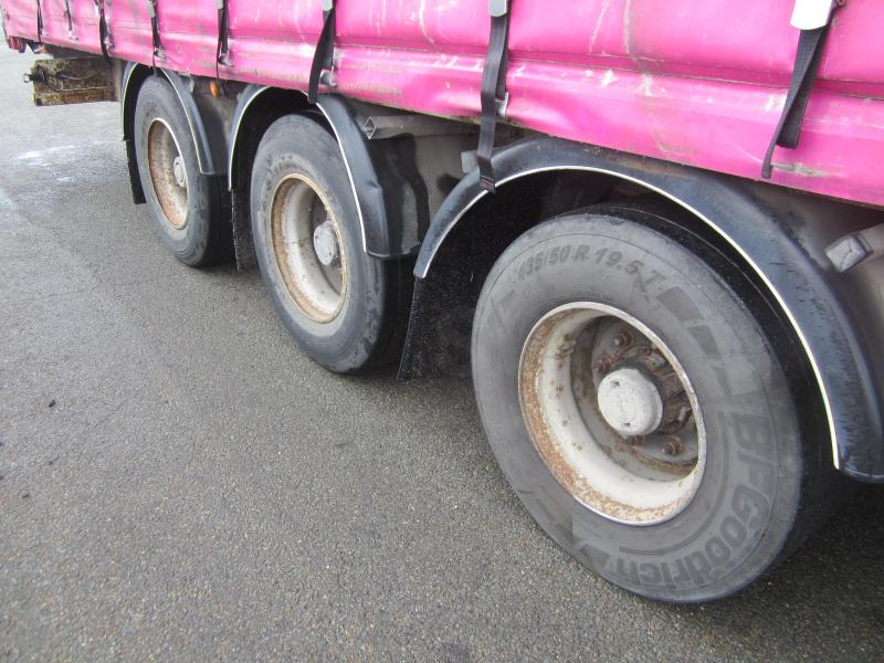 Fruehauf - Брезентово полуремарке: снимка 4 Fruehauf - Брезентово полуремарке: снимка 4