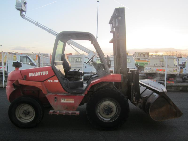 Manitou MC30 - Дизелов мотокар: снимка 5 Manitou MC30 - Дизелов мотокар: снимка 5