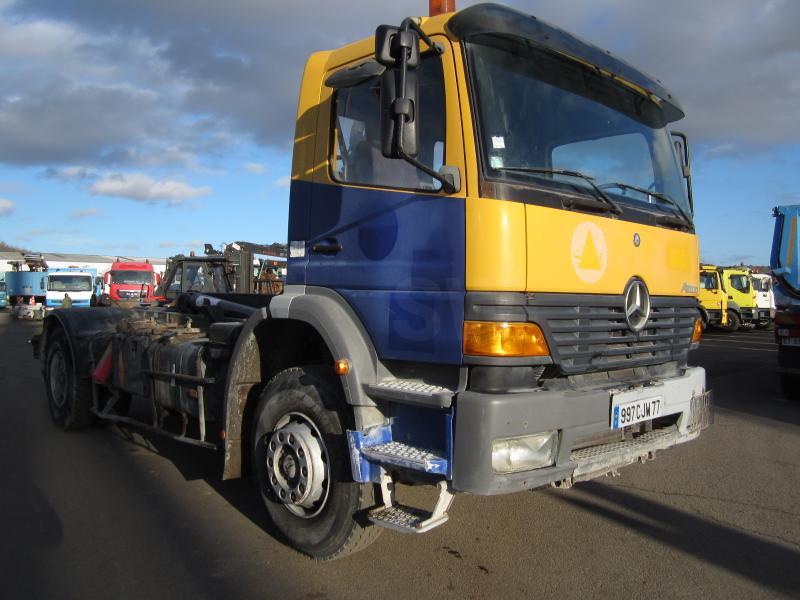 Mercedes Atego 1823 - Мултилифт с кука камион: снимка 2 Mercedes Atego 1823 - Мултилифт с кука камион: снимка 2