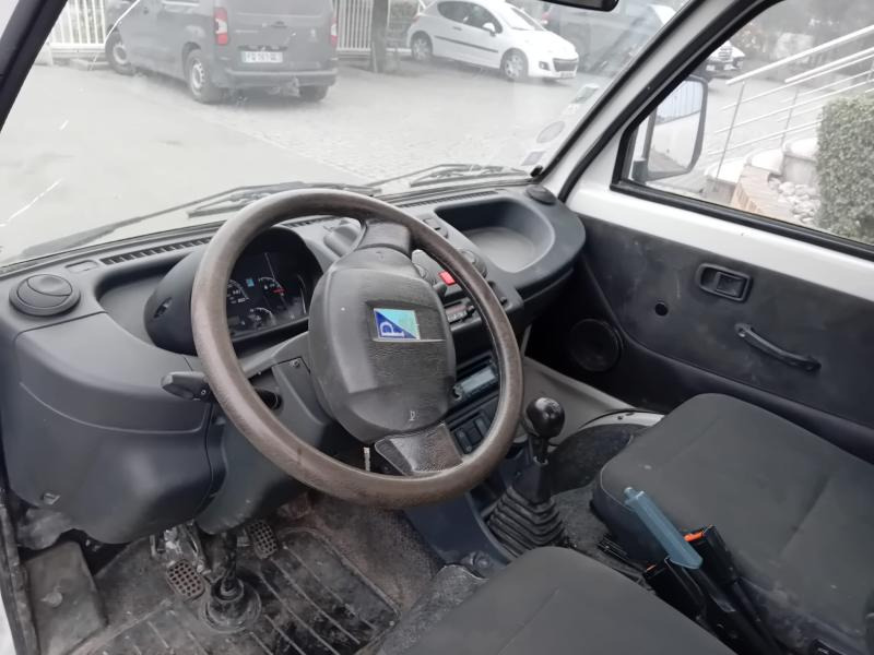 Piaggio Porter - Бус самосвал: снимка 3 Piaggio Porter - Бус самосвал: снимка 3