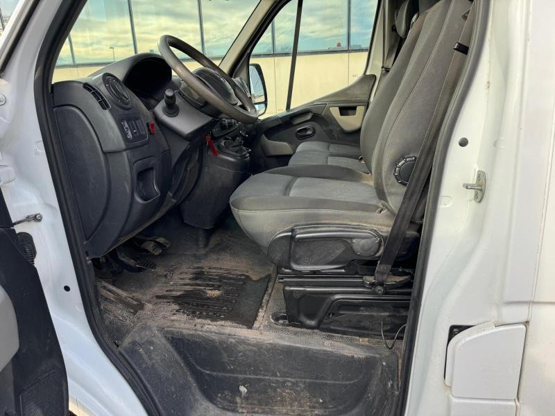 Interior photo 1: Бус самосвал Renault Master 2.3 DCI 150