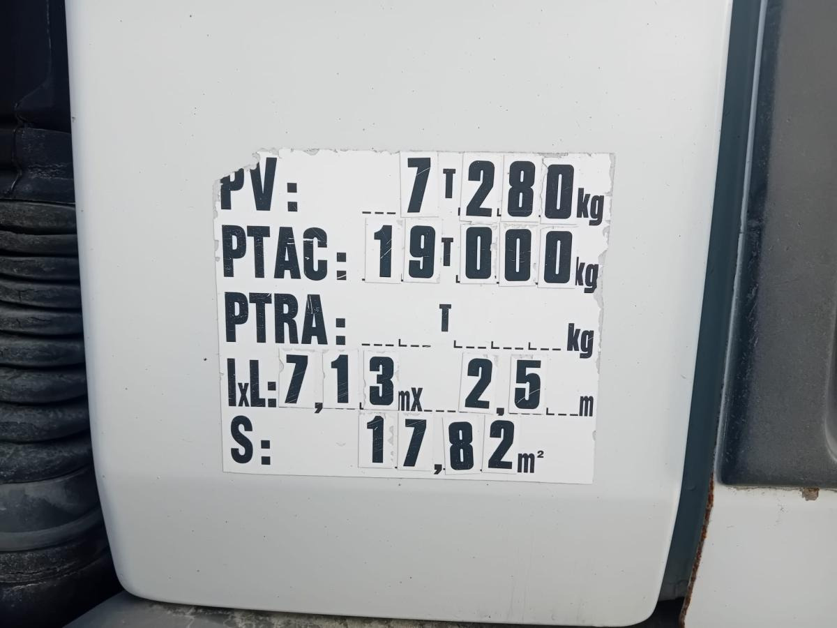 Renault Premium 250 - Камион цистерна: снимка 5 Renault Premium 250 - Камион цистерна: снимка 5