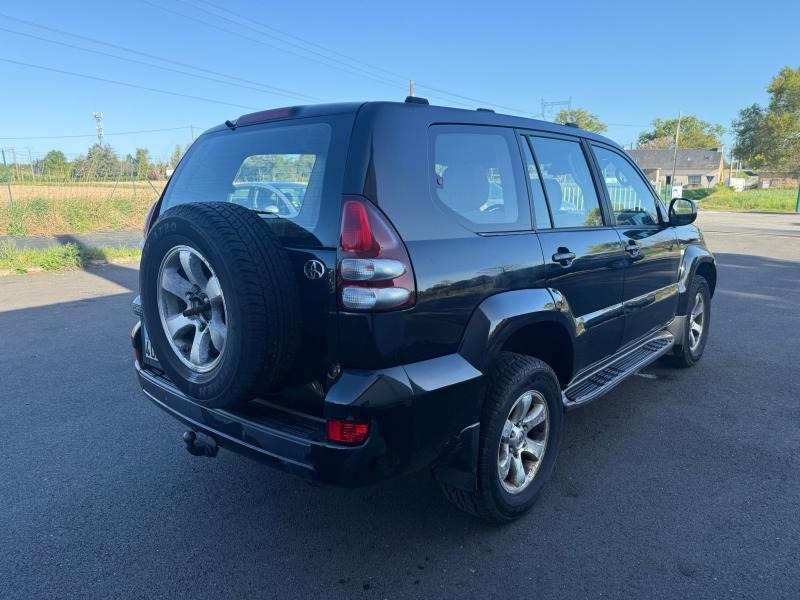 Toyota Land Cruiser - Джип: снимка 4 Toyota Land Cruiser - Джип: снимка 4