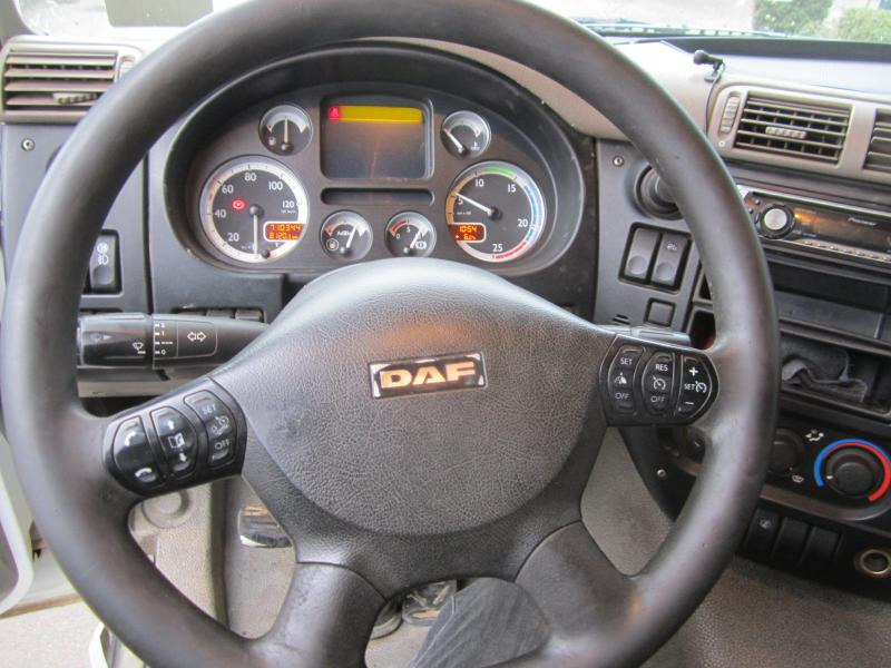 Влекач DAF CF85 460: снимка 17