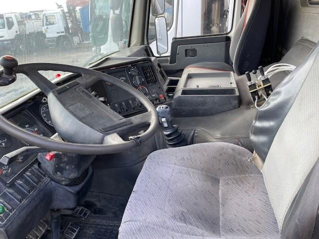 Volvo FL10 - Мултилифт с кука камион: снимка 5 Volvo FL10 - Мултилифт с кука камион: снимка 5