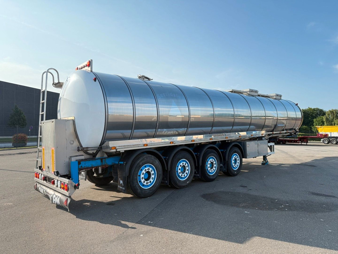 Burg VM Tarm 4 axle 33.000 L Vogelsang - Полуремарке цистерна: снимка 3 Burg VM Tarm 4 axle 33.000 L Vogelsang - Полуремарке цистерна: снимка 3