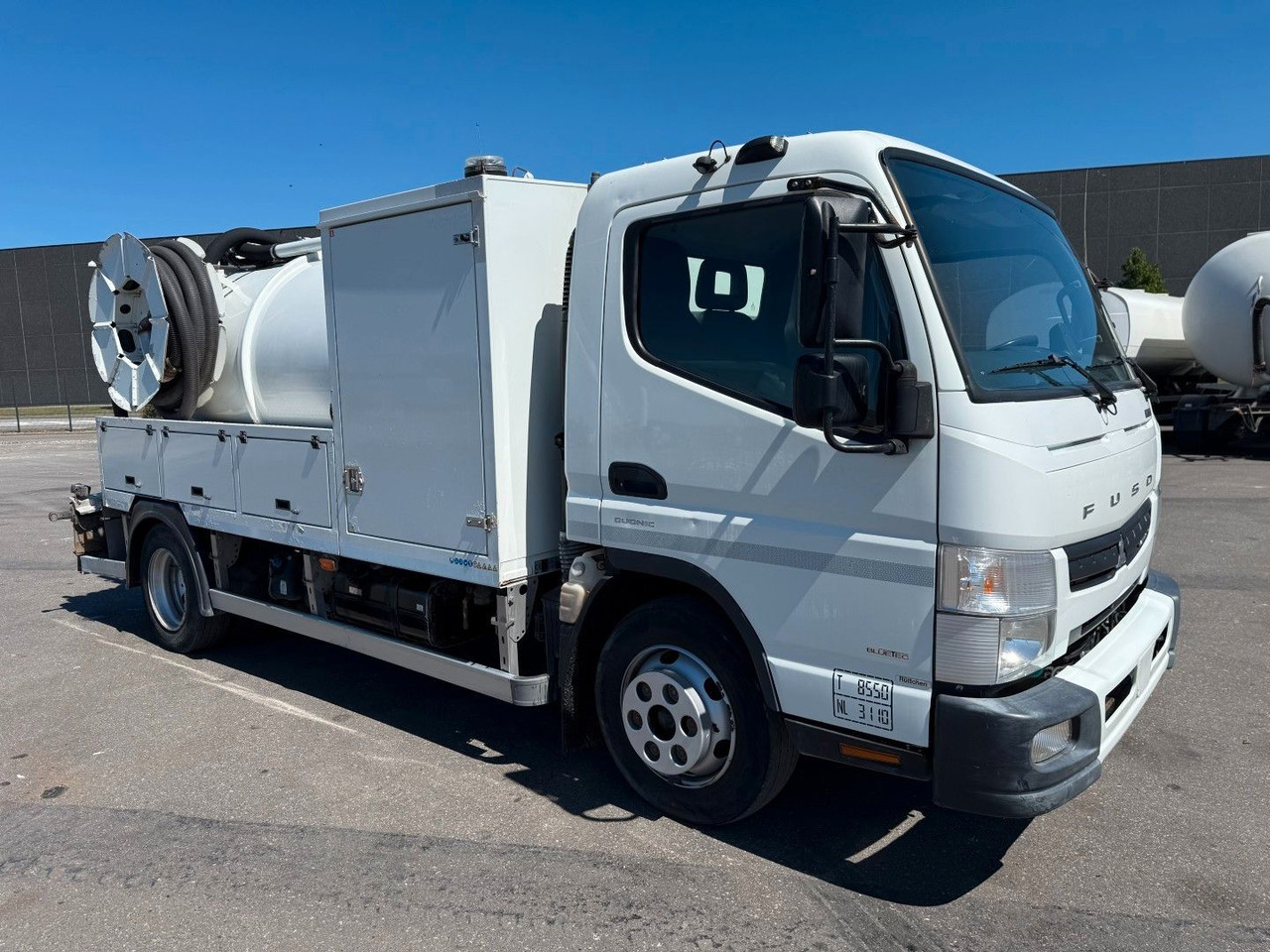 FUSO Canter 9C18 Duonic Rioned 3500 l. Kombi Euro 6 - Каналопочистваща машина: снимка 2 FUSO Canter 9C18 Duonic Rioned 3500 l. Kombi Euro 6 - Каналопочистваща машина: снимка 2