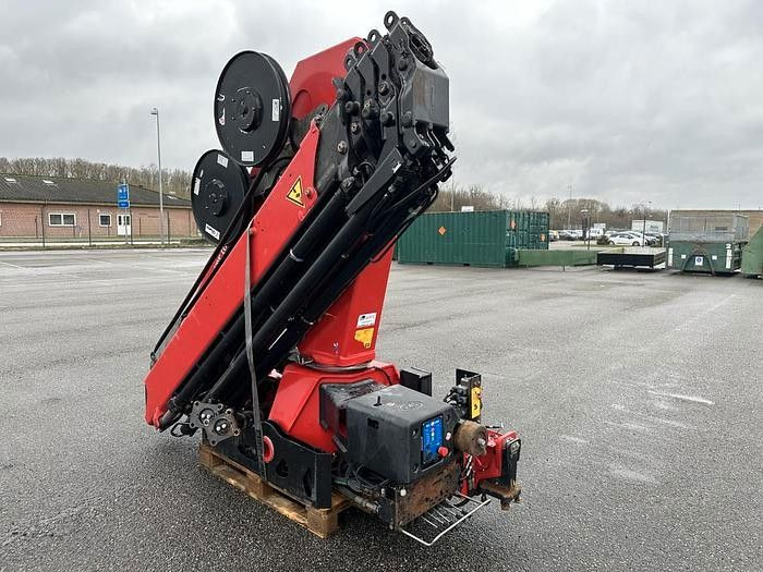 HMF 2120 K5 Radio Remote / Kran / Crane - Кран за камион: снимка 3 HMF 2120 K5 Radio Remote / Kran / Crane - Кран за камион: снимка 3