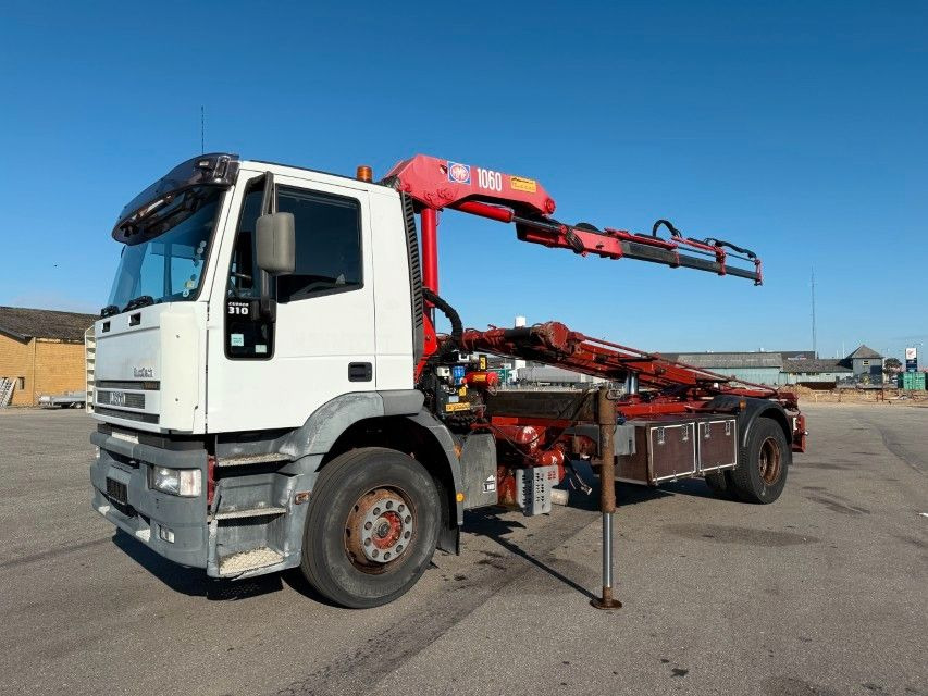 Iveco EuroTech Cursor 190E31 4x2 Tipper / HMF 1060 B3 - Камион с кран: снимка 1 Iveco EuroTech Cursor 190E31 4x2 Tipper / HMF 1060 B3 - Камион с кран: снимка 1